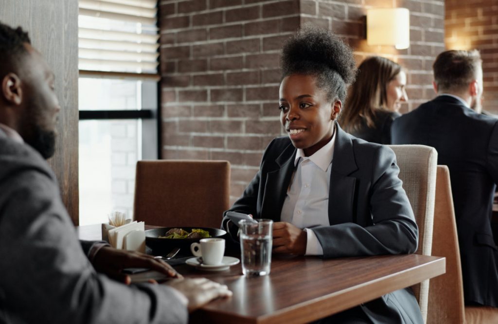 pexels august de richelieu 4427956 1200px 1024x666